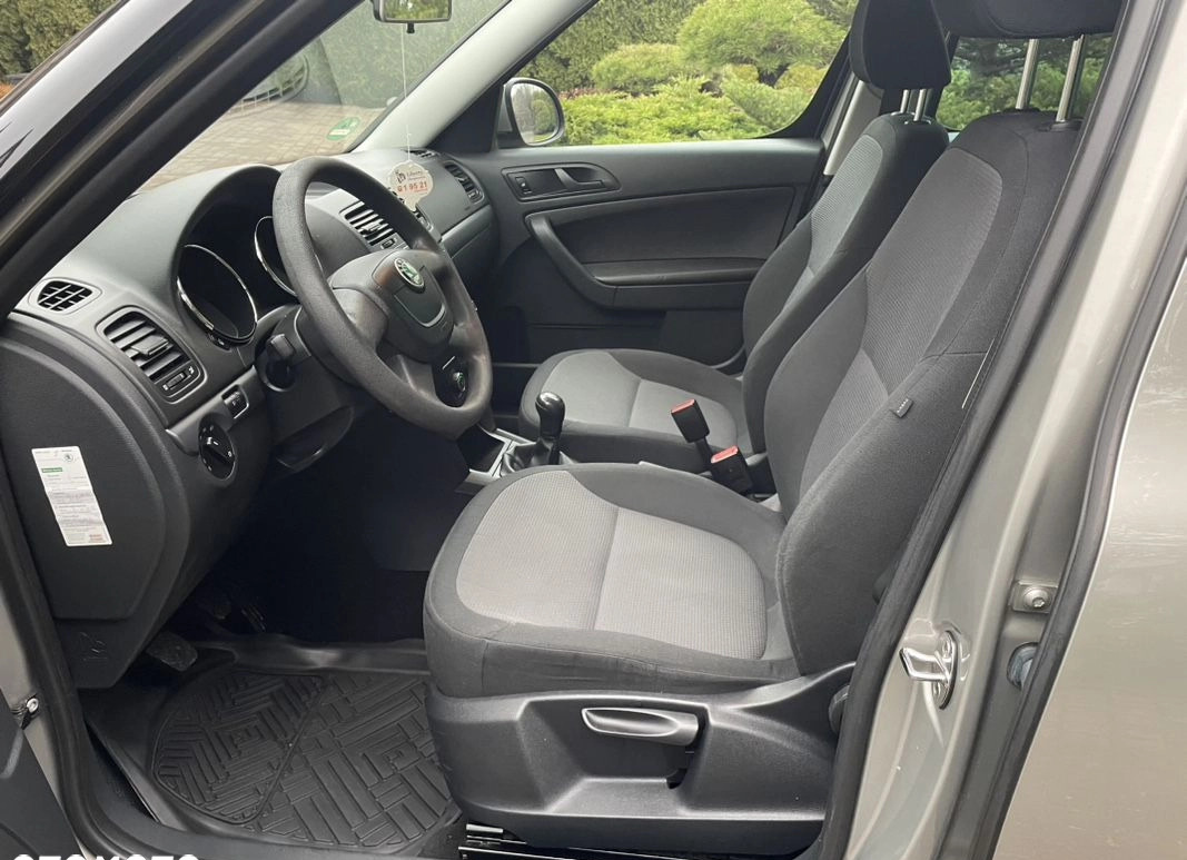 Skoda Yeti cena 39800 przebieg: 174000, rok produkcji 2013 z Strzelce Opolskie małe 562